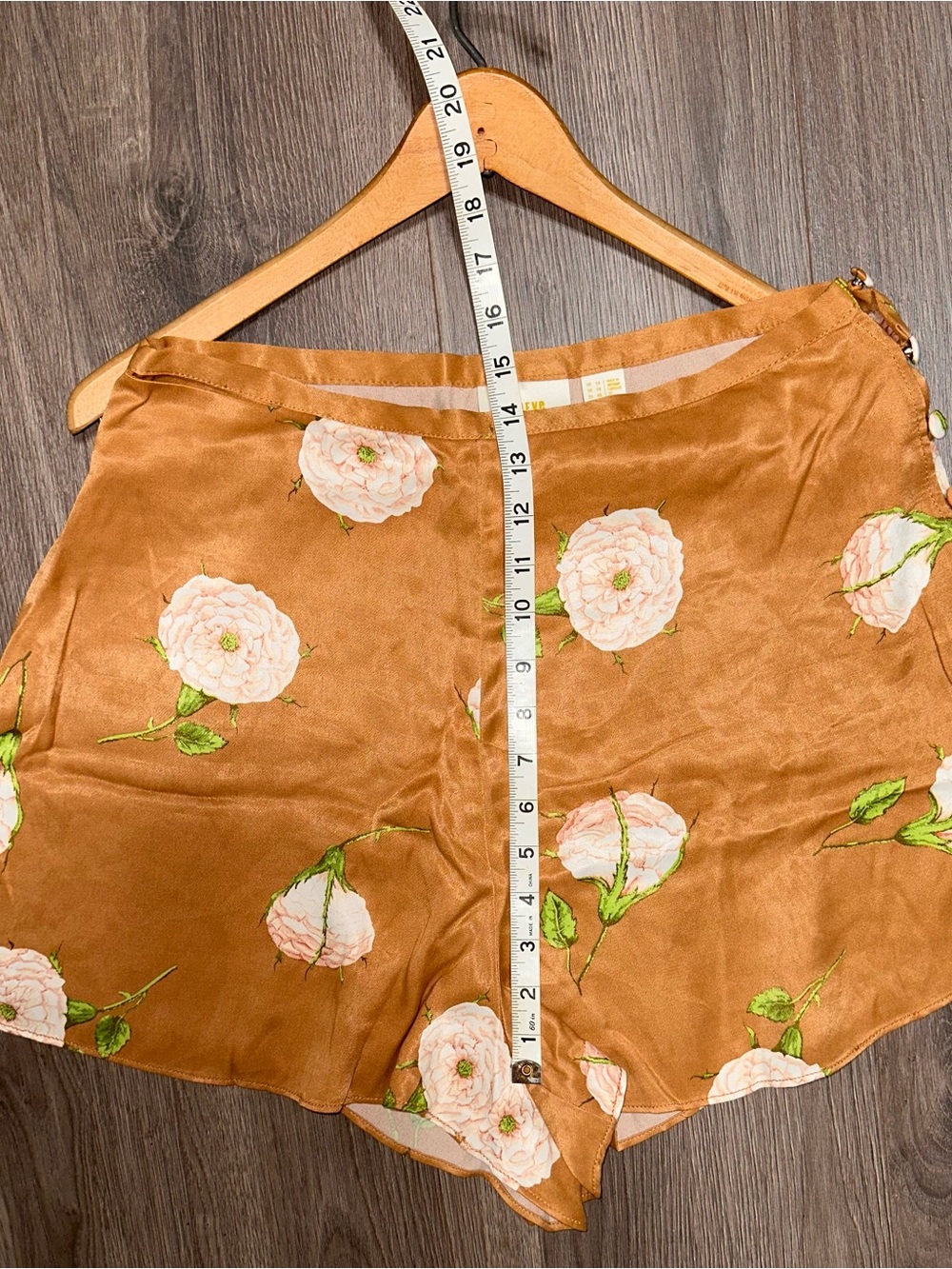 Mauve by Anthropologie Tan Floral High-Waist Satin Shorts - Picture 5 of 7